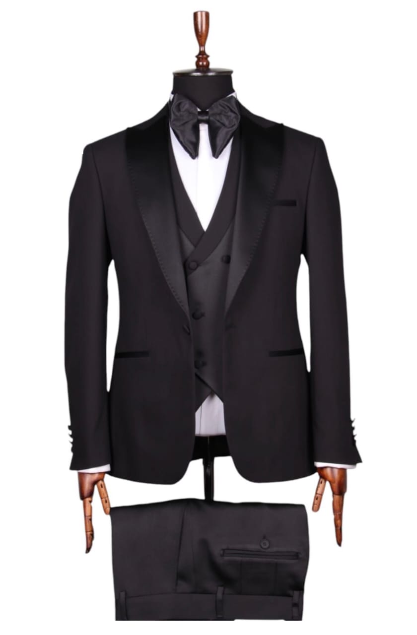 Black Peak Lapel Tuxedo